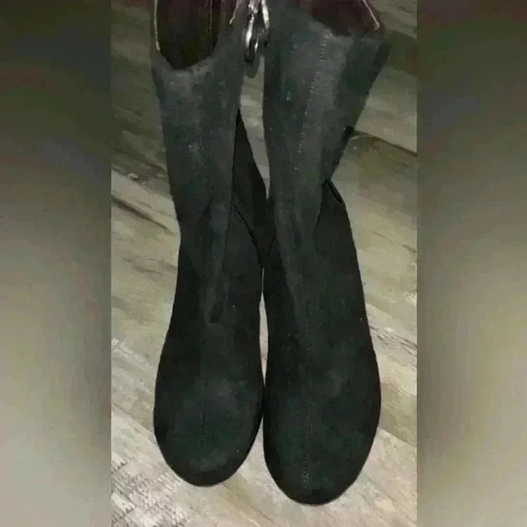 Donald J. Pliner Black Suede Heeled Boot with Faux Croc Embossing Size 6 1/2 M